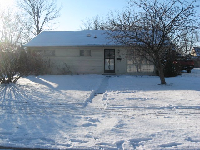 Property photo 10 - 3 Bedroom / 2 Bath Ranch - 1833 Rosemont Drive